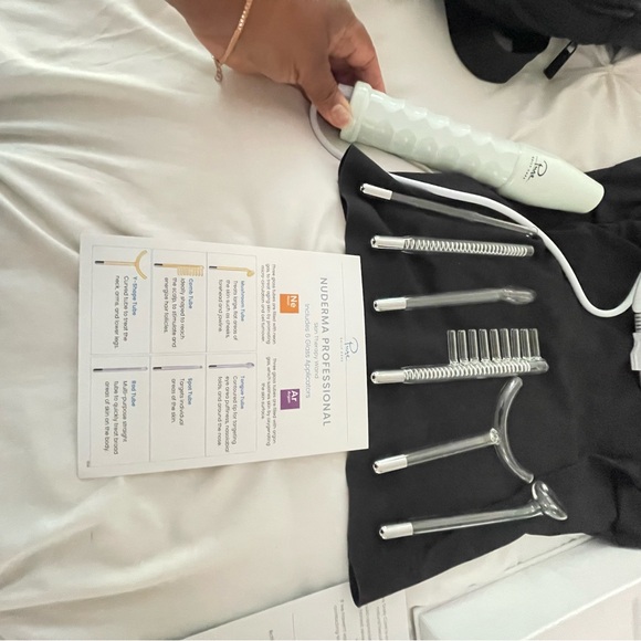 Silver Mercury Glass Candle Holders - Picture 2 of 4